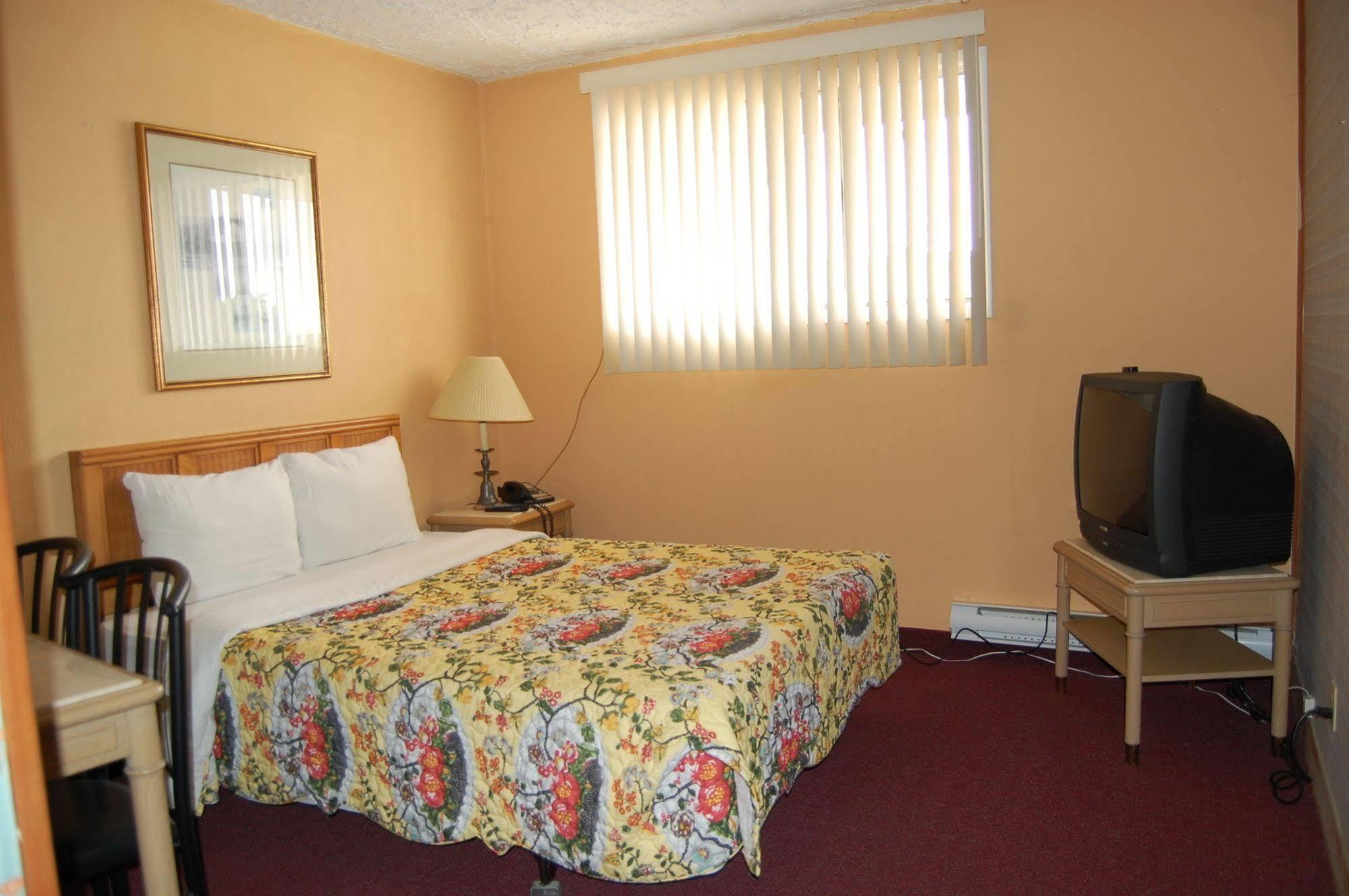 Sand Castle Suites Motel Port Elgin Exterior photo